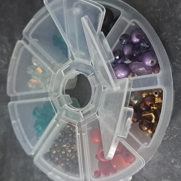Assorted Bead Collection - Picture 2 of 5